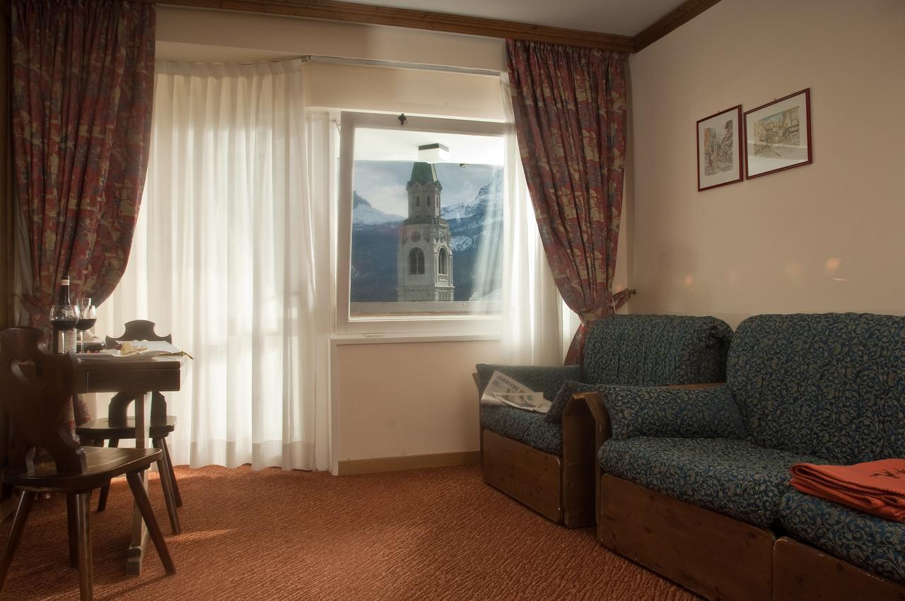 Hotel Alaska Cortina Cortina d'Ampezzo Exterior foto