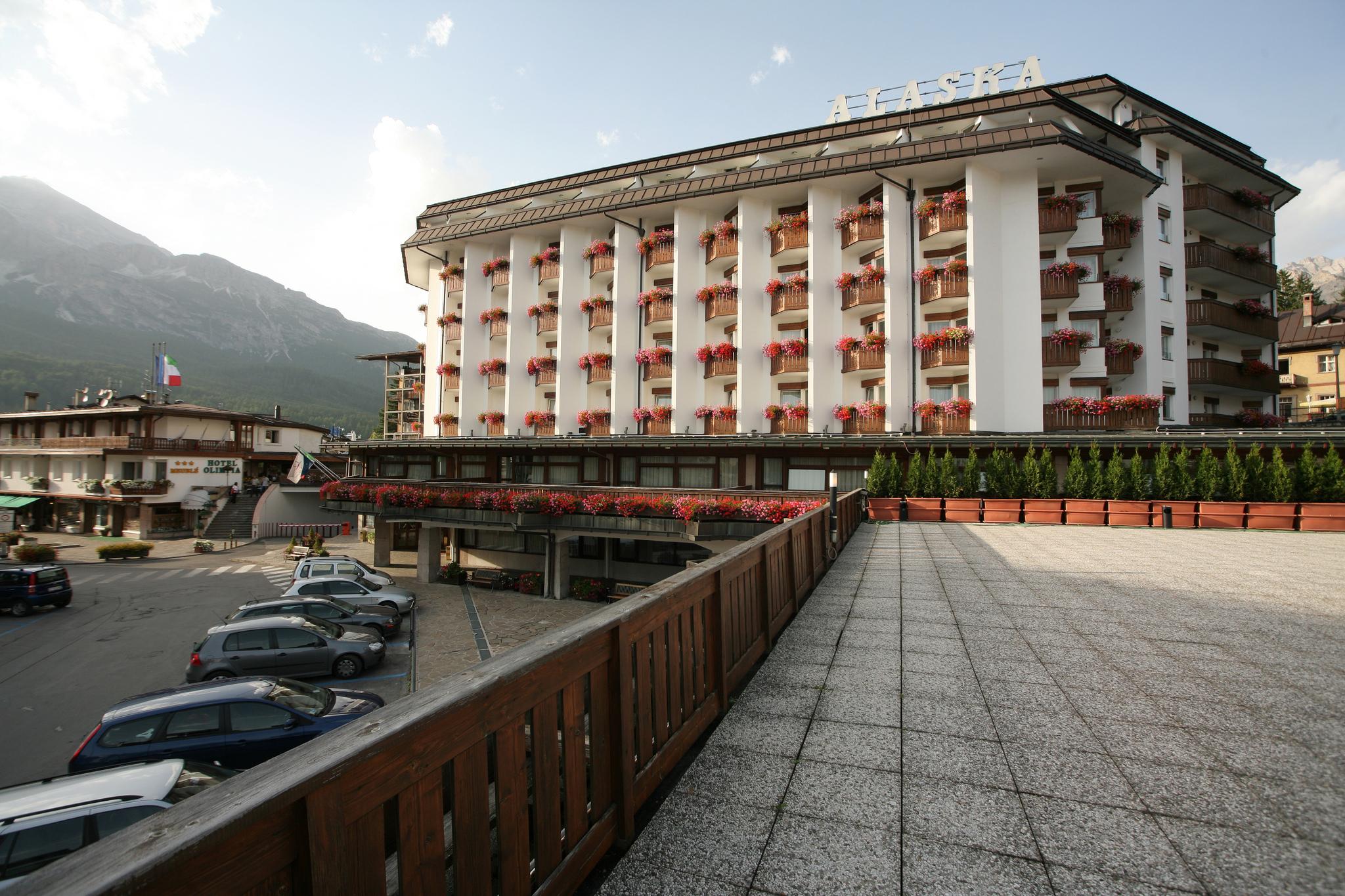 Hotel Alaska Cortina Cortina d'Ampezzo Exterior foto